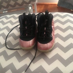 ✔️ Nike Foamposite